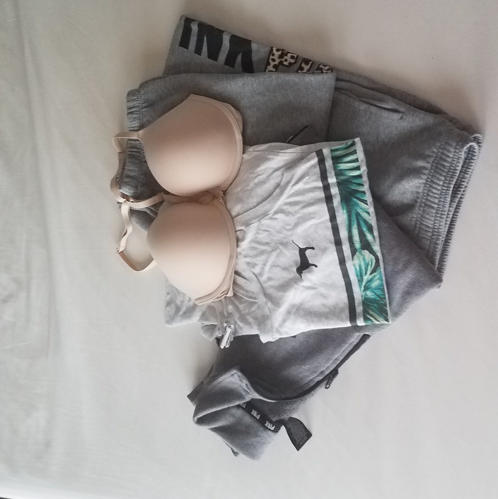 A PINK bundle. Hoodie, Sweatpants, Tank and Bra. - Picture 2 of 6